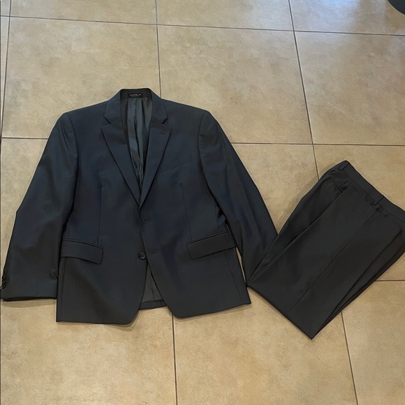 John Varvatos Charcoal grey suit, size 40S, worn twice - Picture 1 of 17